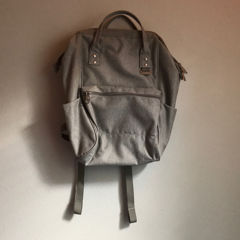 NWOT SwissGear grey backpack with cute liner!